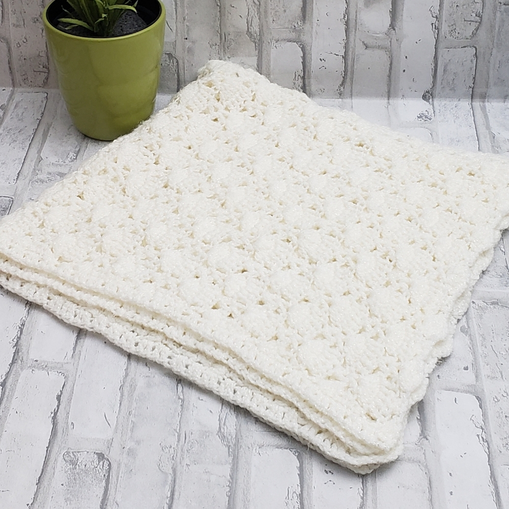 Vintage Pattern Crochet Shell Design Throw - Picture 2 of 8